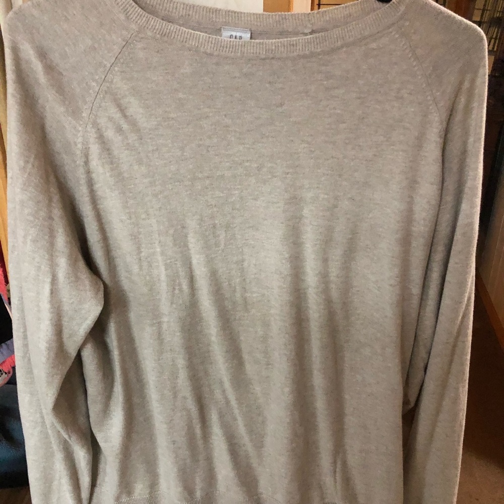 Gap sweatshirt
